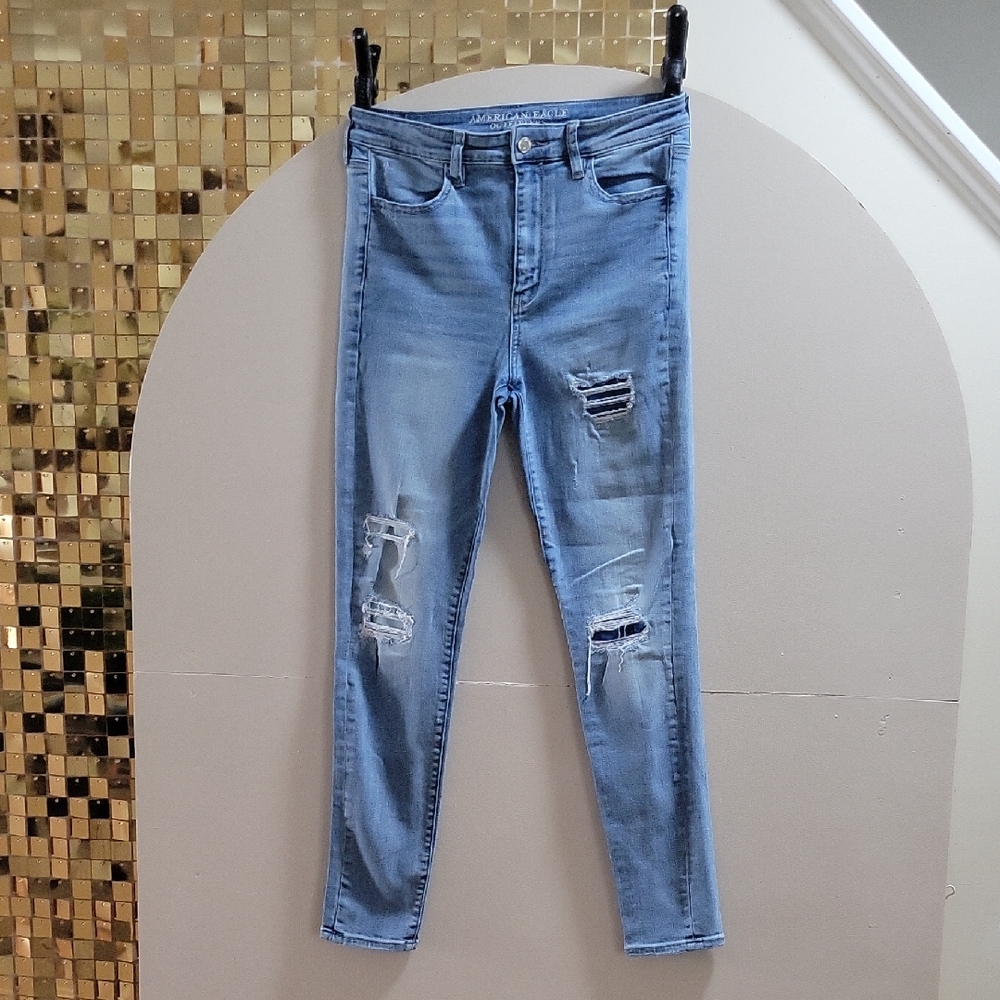 American Eagle Outfitters Light Blue Distressed 10 Jeggings